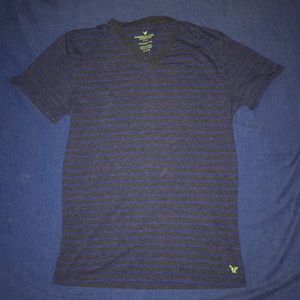 American Eagle V Neck